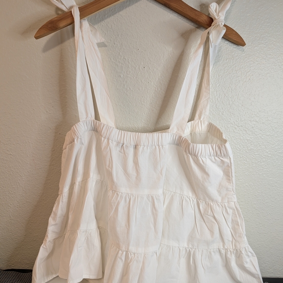 American Eagle Outfitters Tops - American Eagle White Tiered Sleeveless Top with Tie Straps Size M